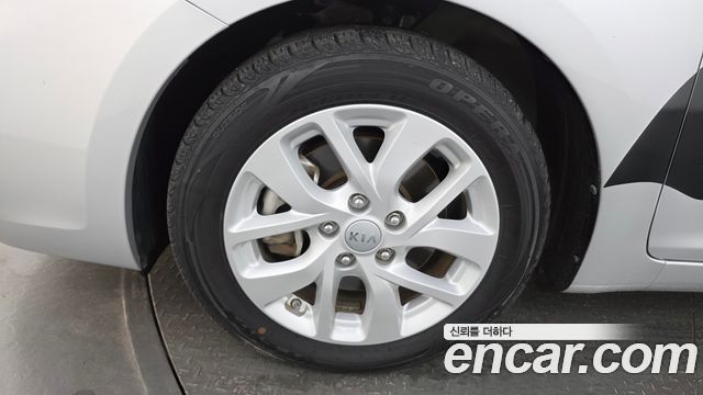 Kia Carens из Кореи Encar