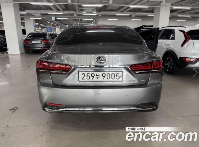Lexus LS из Кореи Encar