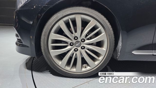 Hyundai Genesis из Кореи Encar