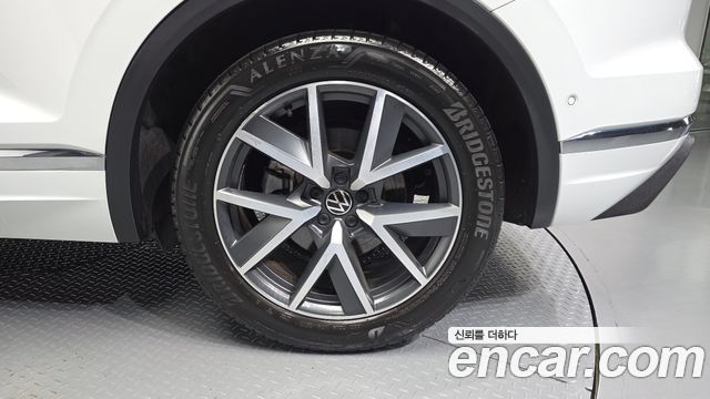 Volkswagen Touareg из Кореи Encar