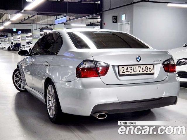 BMW 3-Series 320i Sedan M Sports — пробег 136 003 км — фото 5 из 5