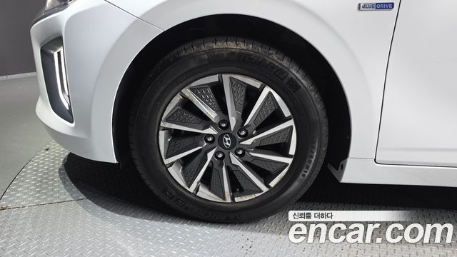 Hyundai Ioniq из Кореи Encar