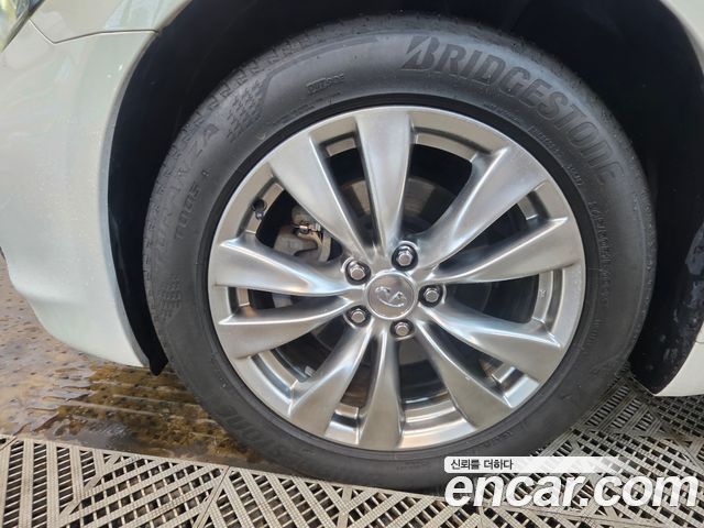 Infiniti M из Кореи Encar