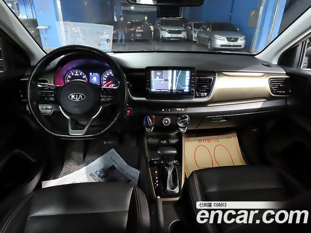 Kia Stonic 1.4 Trendy — пробег 48 010 км — фото 5 из 5