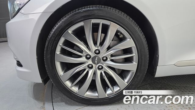 Hyundai Genesis из Кореи Encar