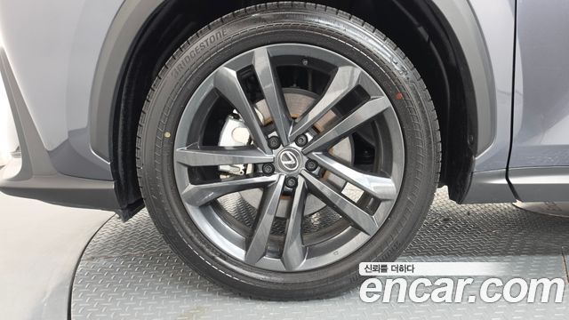 Lexus NX из Кореи Encar