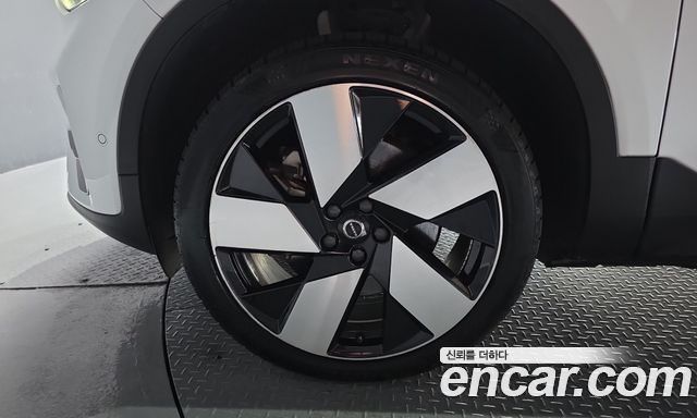 Volvo C40 Twin Ultimate — пробег 27 389 км — фото 5 из 5