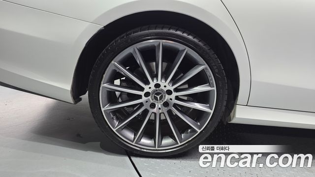 Mercedes-Benz E-Class E350 4MATIC AMG Line — пробег 87 251 км — фото 5 из 5