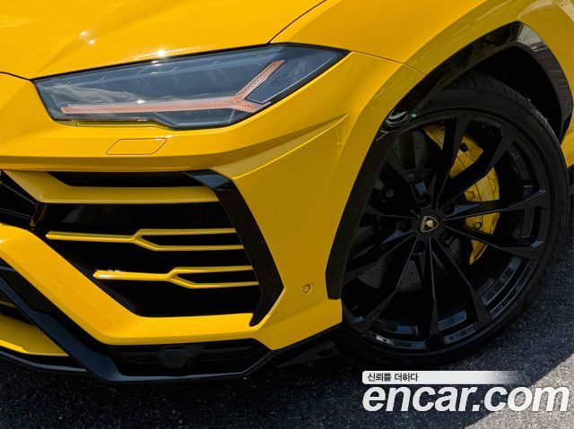 Lamborghini Urus из Кореи Encar