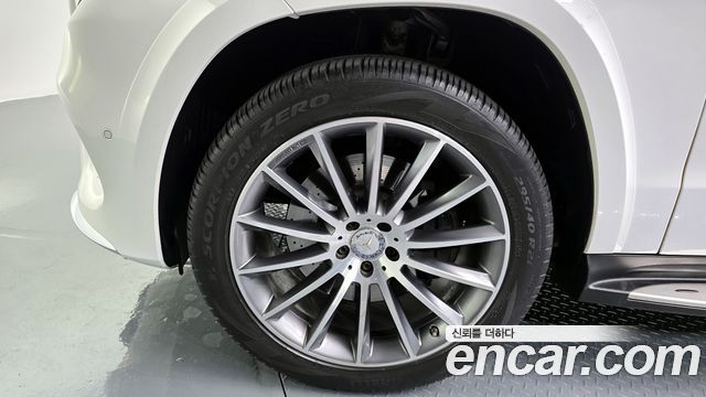 Mercedes-Benz GLS-Class GLS500 4MATIC — пробег 158 023 км — фото 5 из 5