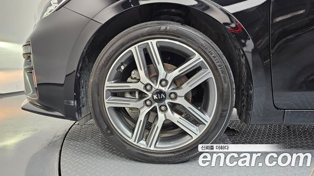 Kia K3 из Кореи Encar