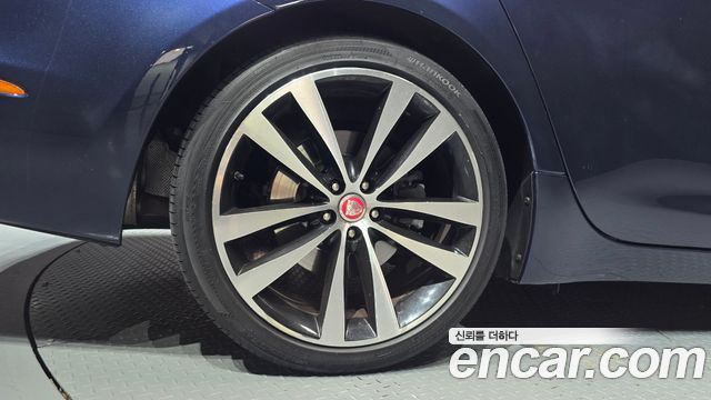 Jaguar XJ из Кореи Encar