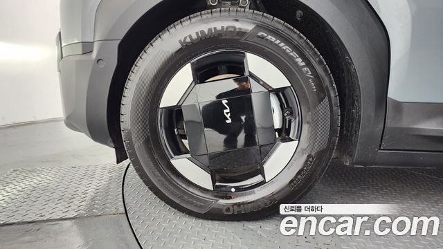 Kia PV5 из Кореи Encar