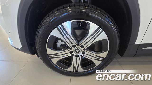 Mercedes-Benz EQA из Кореи Encar