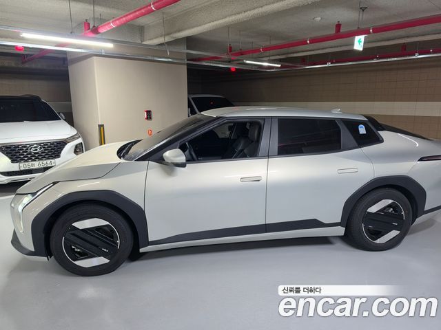 Kia EV4 из Кореи Encar