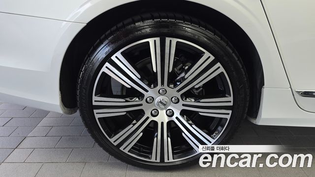 Volvo S90 из Кореи Encar